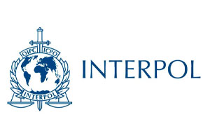 profesor master trabaja en interpol